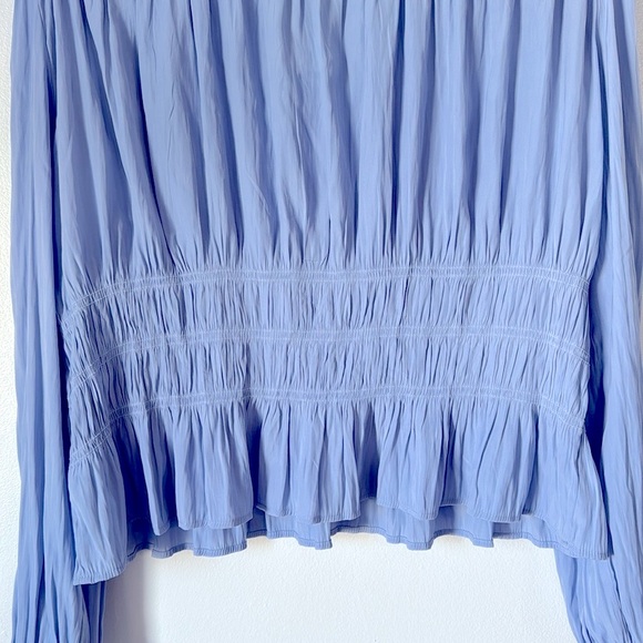 Universal Thread Blue Top with Elegant V-Neck and Gathered Details Size Large - Picture 7 of 7